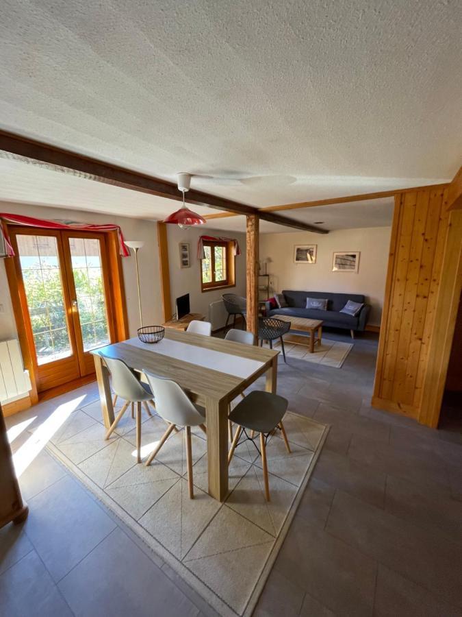 "Chalet Les Aravis" Chalet Et Appartements 르그랑보르낭 외부 사진